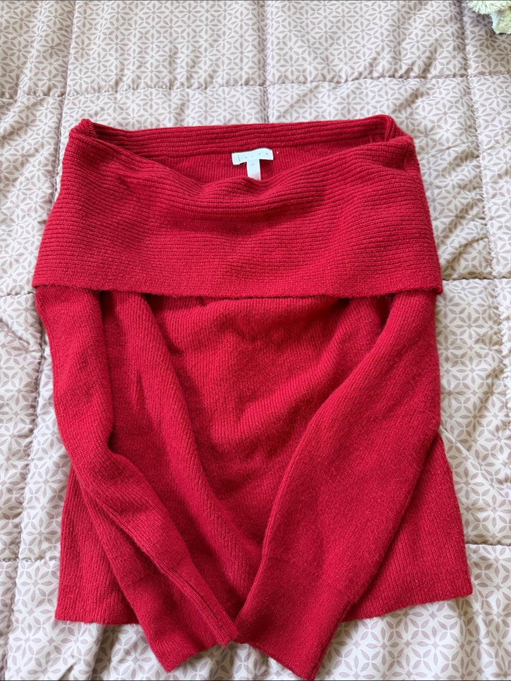 Leith Off-the-Shoulder Fold-Over Sweater in Red